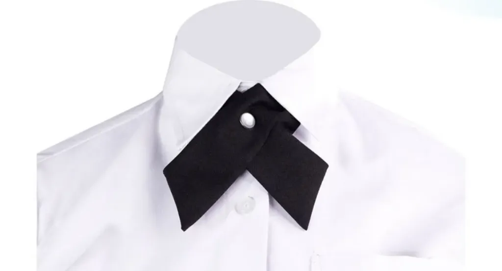 CORBATA TIPO LAZO CRUZADA